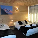 Отель Le Dahu 2*