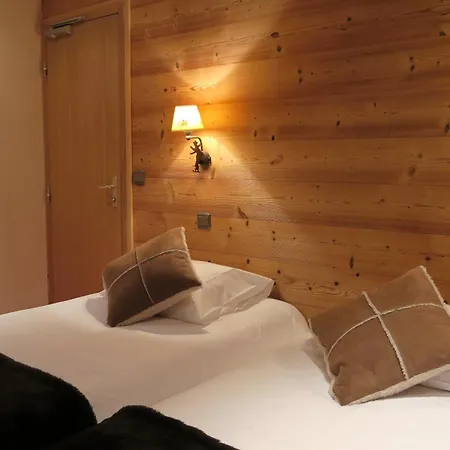 Le Dahu Hotel 2*
