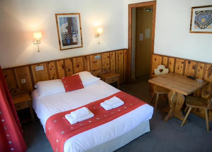 Готель Le Dahu 2*